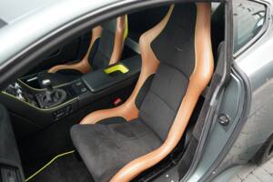 Bild 16/50 von Aston Martin V8 Vantage AMR (2018)