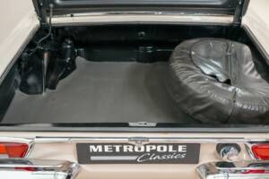 Image 17/24 of Mercedes-Benz 280 SL (1970)