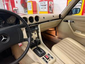 Bild 10/20 von Mercedes-Benz 450 SLC (1974)
