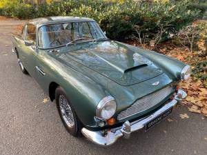 Image 35/50 de Aston Martin DB 4 (1963)