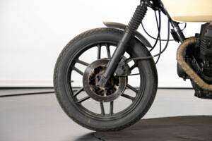 Image 18/50 of Moto Guzzi V 35 Imola II (1983)