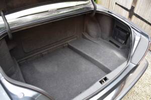 Image 34/40 of Jaguar XJ 6 4.0 Sovereign (1995)