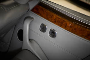 Bild 52/77 von Bentley Azure (2001)
