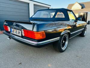 Image 3/23 of Mercedes-Benz 500 SL (1986)