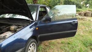 Image 47/50 of Volkswagen Golf III Cabrio 1.6 (1996)