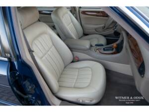 Bild 6/34 von Jaguar XJ 8 4.0 Executive (1999)
