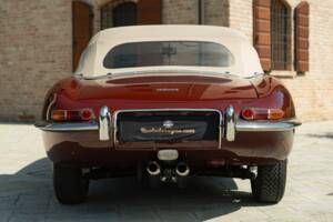 Image 12/50 de Jaguar E-Type 3.8 (1964)