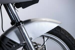 Bild 22/36 von Suzuki DUMMY (1983)