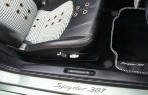 Image 74/99 of Porsche Boxster S (2005)