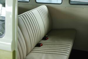 Image 26/47 of Volkswagen T1 minibus (1961)