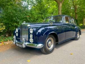 Image 2/50 de Bentley S 2 Continental (1960)