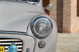 Image 11/50 of Morris Minor 1000 (1958)