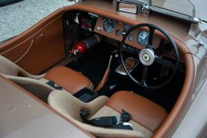 Image 22/50 of Jaguar XK 120 OTS (1950)