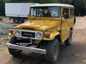 Image 1/8 de Toyota Land Cruiser BJ 40 (1979)