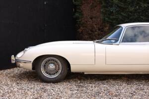 Image 13/50 de Jaguar Type E (2+2) (1970)