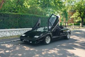 Imagen 3/51 de Lamborghini Countach 25th Anniversary (1990)