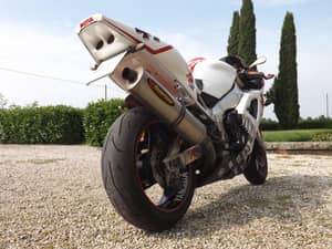 Bild 29/50 von Yamaha YZF 1000 R1 (1998)