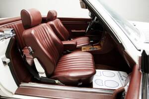 Image 26/48 of Mercedes-Benz 560 SL (1988)