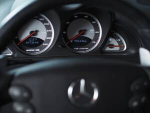 Immagine 49/49 di Mercedes-Benz SL 55 AMG (2006)