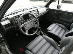 Image 8/23 of Volkswagen Golf Mk II GTi 1.8 (1988)