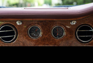 Image 18/31 of Rolls-Royce Silver Seraph (2002)