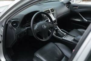 Bild 26/50 von Lexus IS 220d (2006)