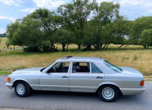 Image 3/24 of Mercedes-Benz 500 SEL (1982)