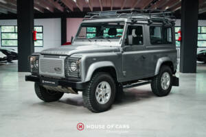 Image 2/25 of Land Rover Defender 90 (2013)