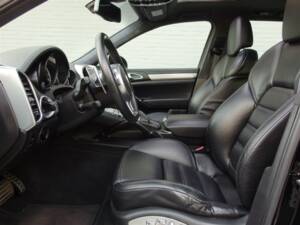 Imagen 36/97 de Porsche Cayenne Turbo (2011)