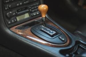 Imagen 16/50 de Jaguar XK8 4.0 (2000)