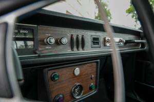 Image 36/45 of Volvo 164 E (1972)