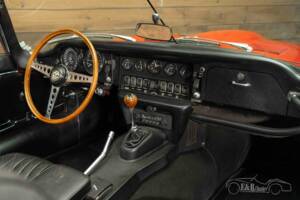 Imagen 13/16 de Jaguar E-Type V12 (1971)
