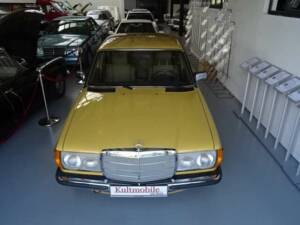 Afbeelding 7/23 van Mercedes-Benz 240 D (1979)