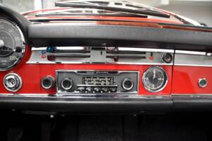 Imagen 24/34 de Mercedes-Benz 230 SL (1966)