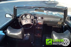 Image 4/10 of Mercedes-Benz 350 SL (1973)