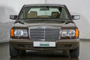 Image 2/20 of Mercedes-Benz 500 SEL (1982)