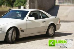 Image 8/50 of Mercedes-Benz 300 SL-24 (1989)