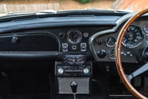 Bild 29/39 von Aston Martin DB 6 (1967)