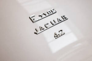 Image 32/35 de Jaguar E-Type (1968)