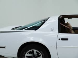 Bild 13/15 von Pontiac Firebird TransAm (1990)