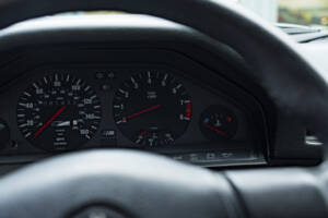 Image 34/57 of BMW M3 (1988)