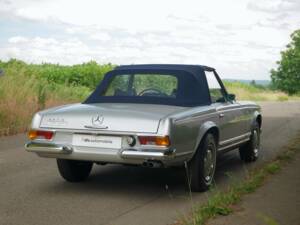 Image 5/15 of Mercedes-Benz 280 SL (1900)