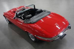 Afbeelding 38/49 van Jaguar E-Type V12 (1974)