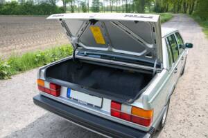 Bild 8/16 von Volvo 760 GLE (1986)