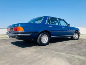 Image 10/15 of Mercedes-Benz 450 SEL 6,9 (1975)