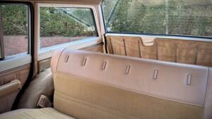 Image 14/50 of Jeep Wagoneer Brougham (1982)