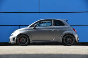 Image 15/21 of Abarth 695 Biposto (2016)