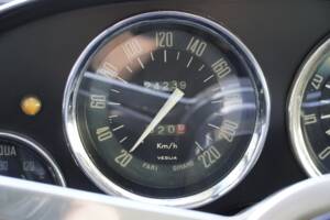 Immagine 28/41 di Alfa Romeo 2000 Spider (1959)
