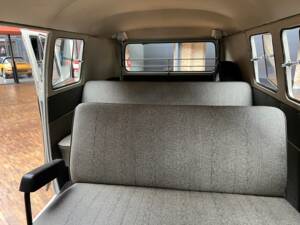 Image 29/36 of Volkswagen T1 minibus (1963)