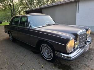 Bild 7/8 von Mercedes-Benz 300 SEL 3.5 (1972)